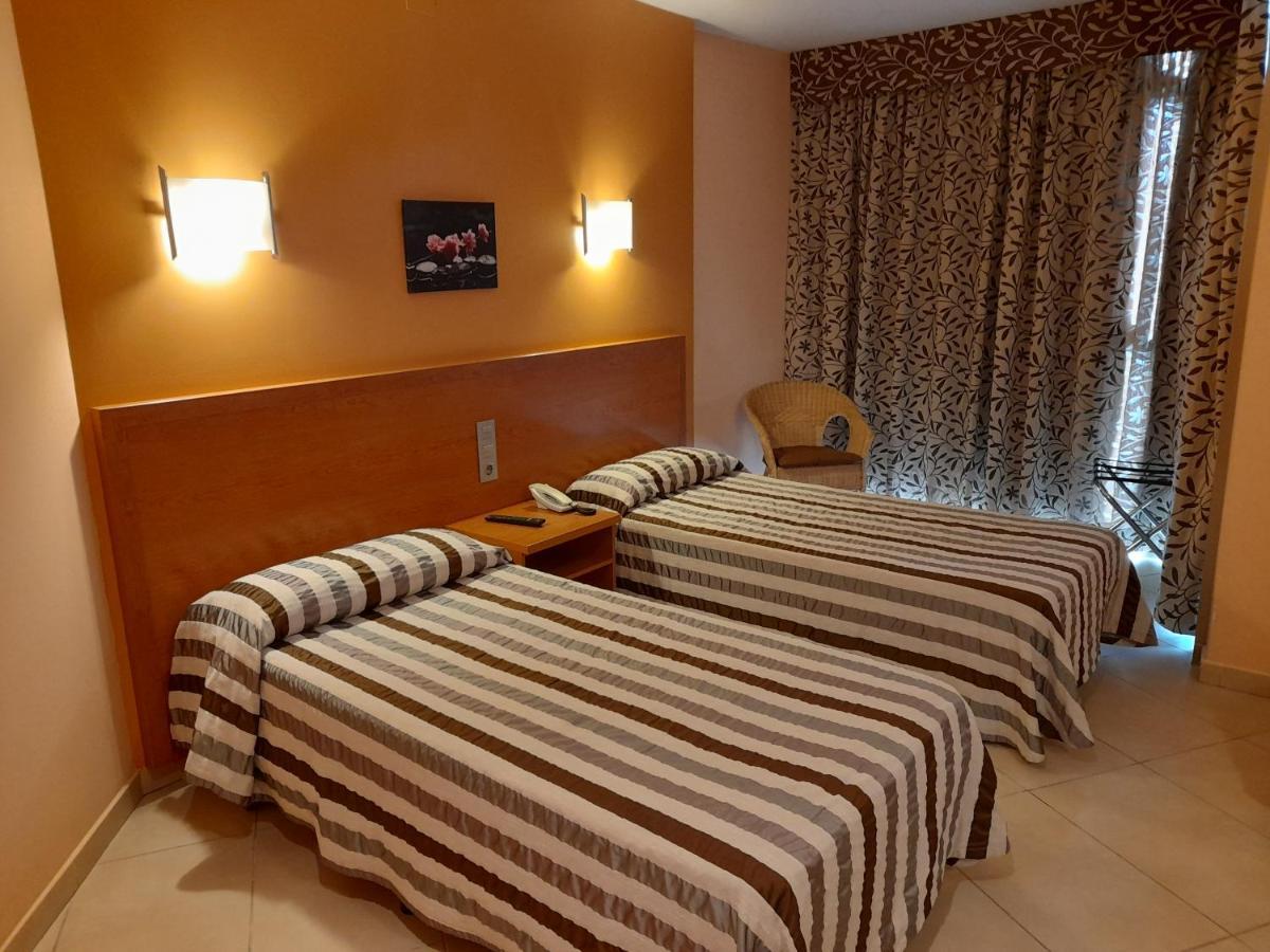 Hotel Avenida El Morell Bagian luar foto