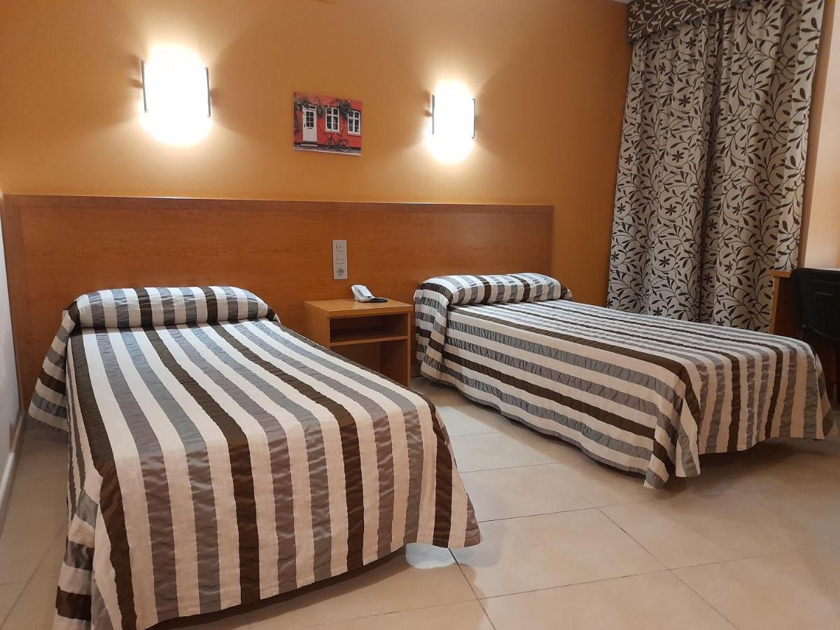 Hotel Avenida El Morell Bagian luar foto