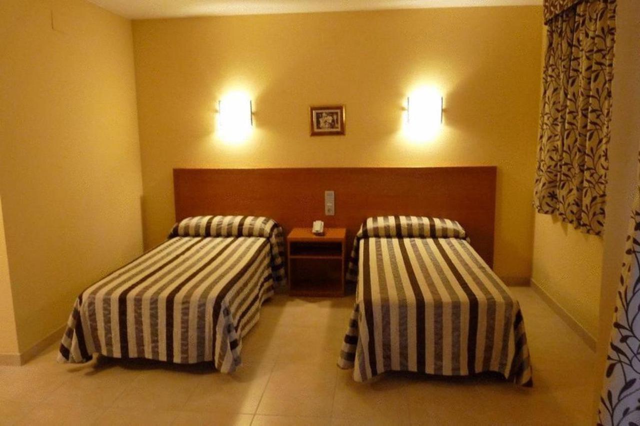 Hotel Avenida El Morell Bagian luar foto